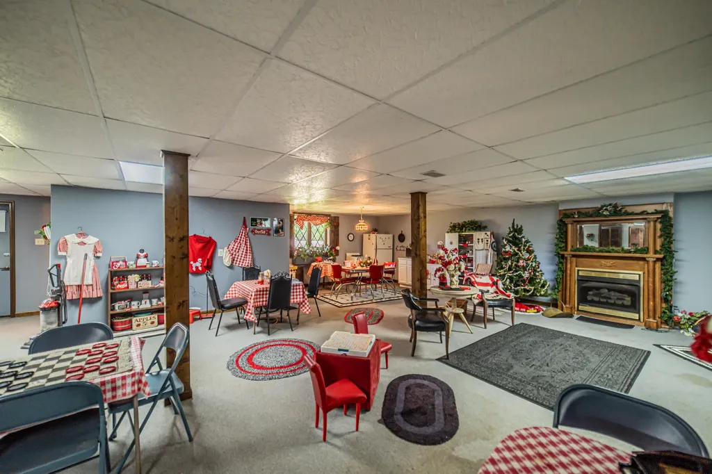 2331 Us-60 Marion KY 42064