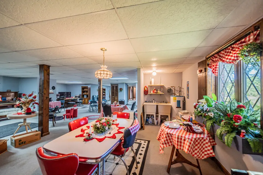2331 Us-60 Marion KY 42064