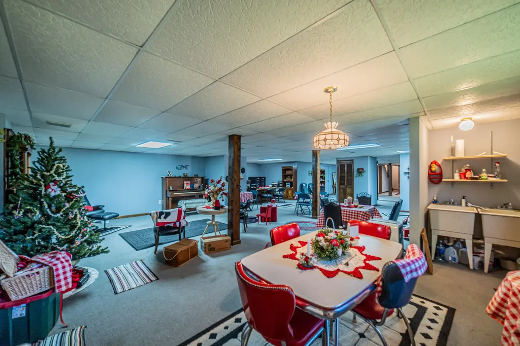 2331 Us-60 Marion KY 42064