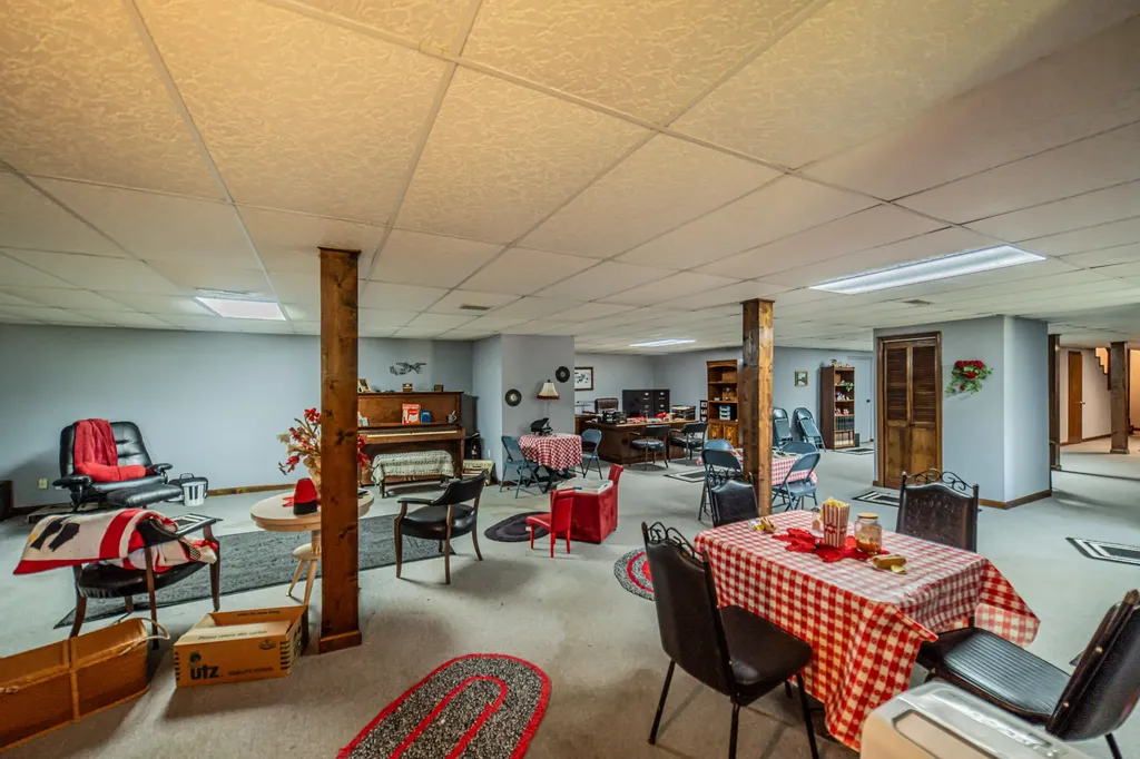 2331 Us-60 Marion KY 42064