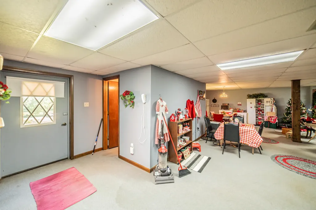 2331 Us-60 Marion KY 42064