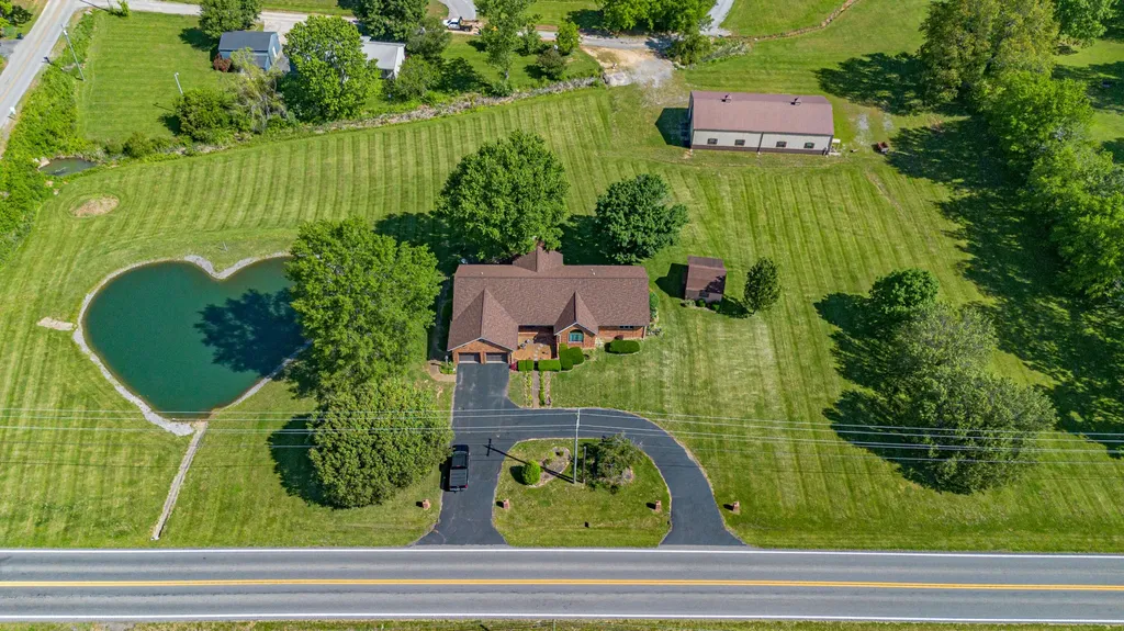 2331 Us-60 Marion KY 42064