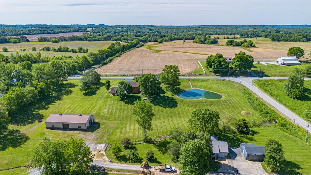 2331 Us-60 Marion KY 42064
