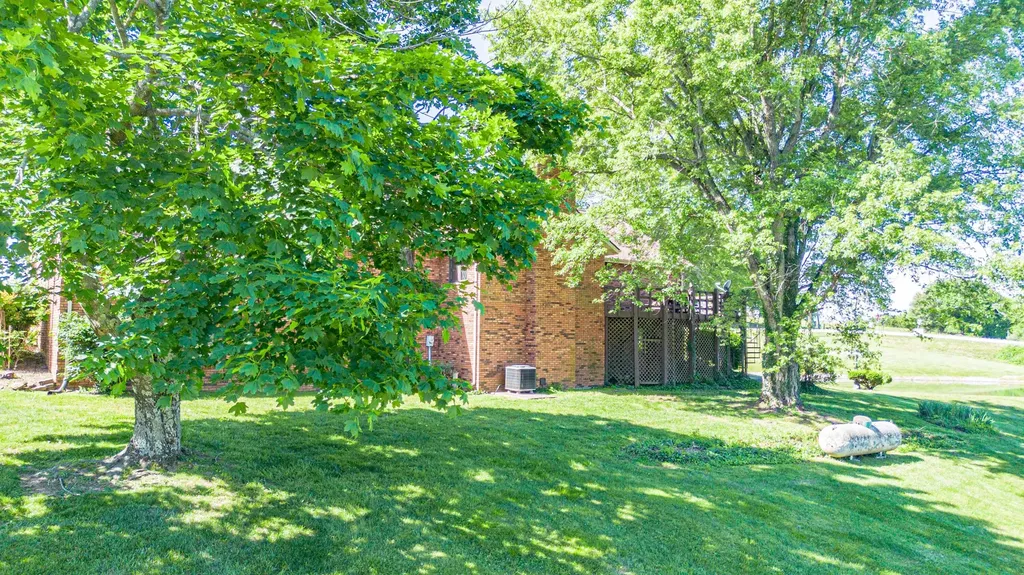 2331 Us-60 Marion KY 42064