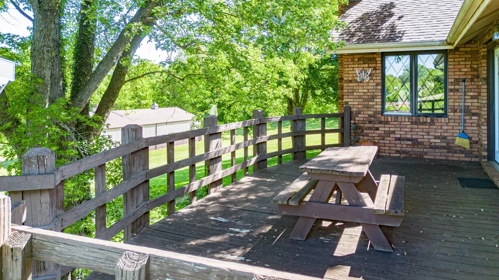 2331 Us-60 Marion KY 42064