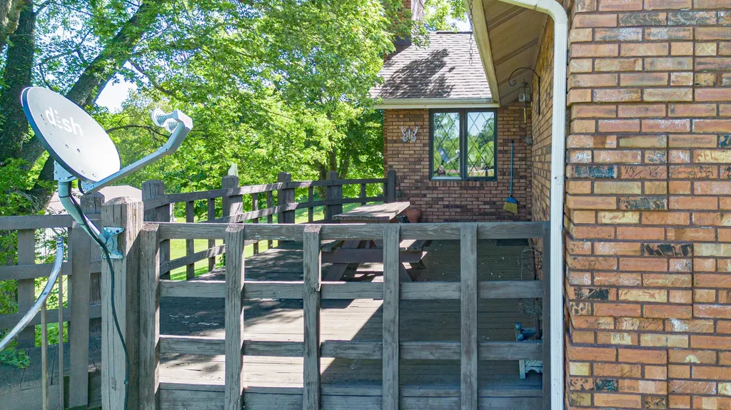 2331 Us-60 Marion KY 42064