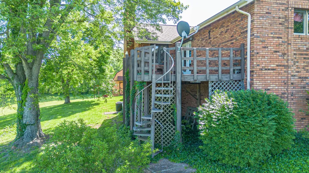 2331 Us-60 Marion KY 42064