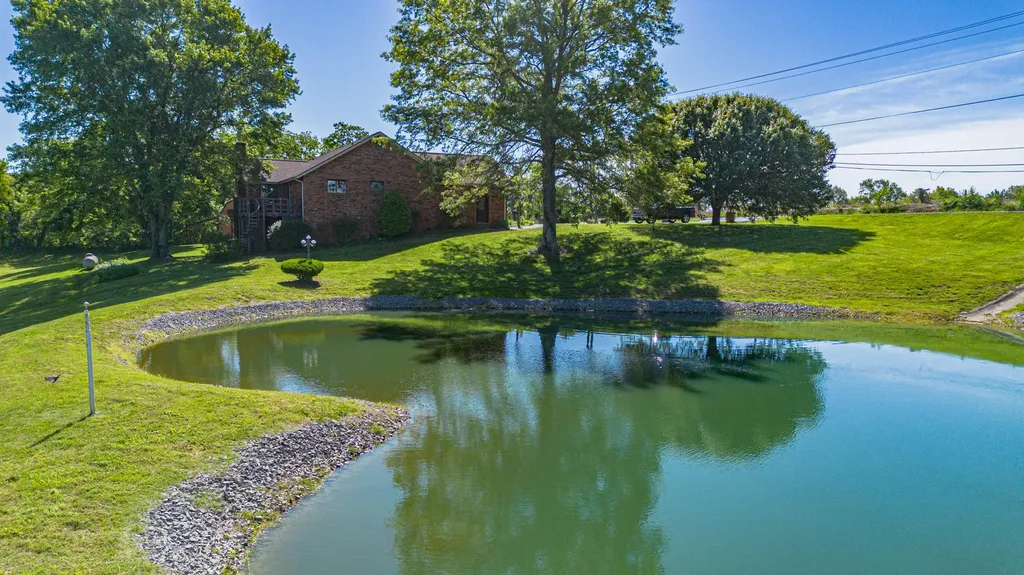 2331 Us-60 Marion KY 42064