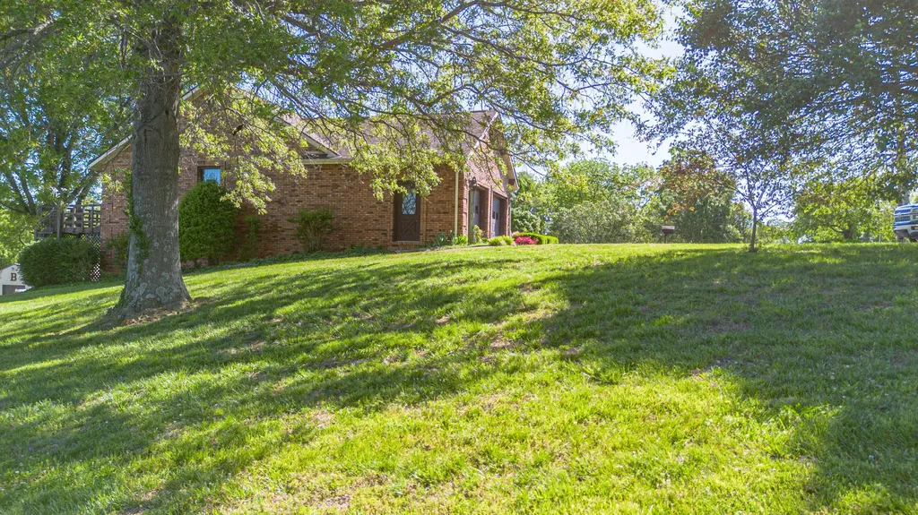 2331 Us-60 Marion KY 42064