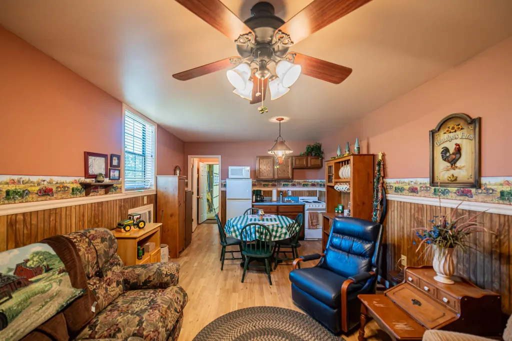 2331 Us-60 Marion KY 42064