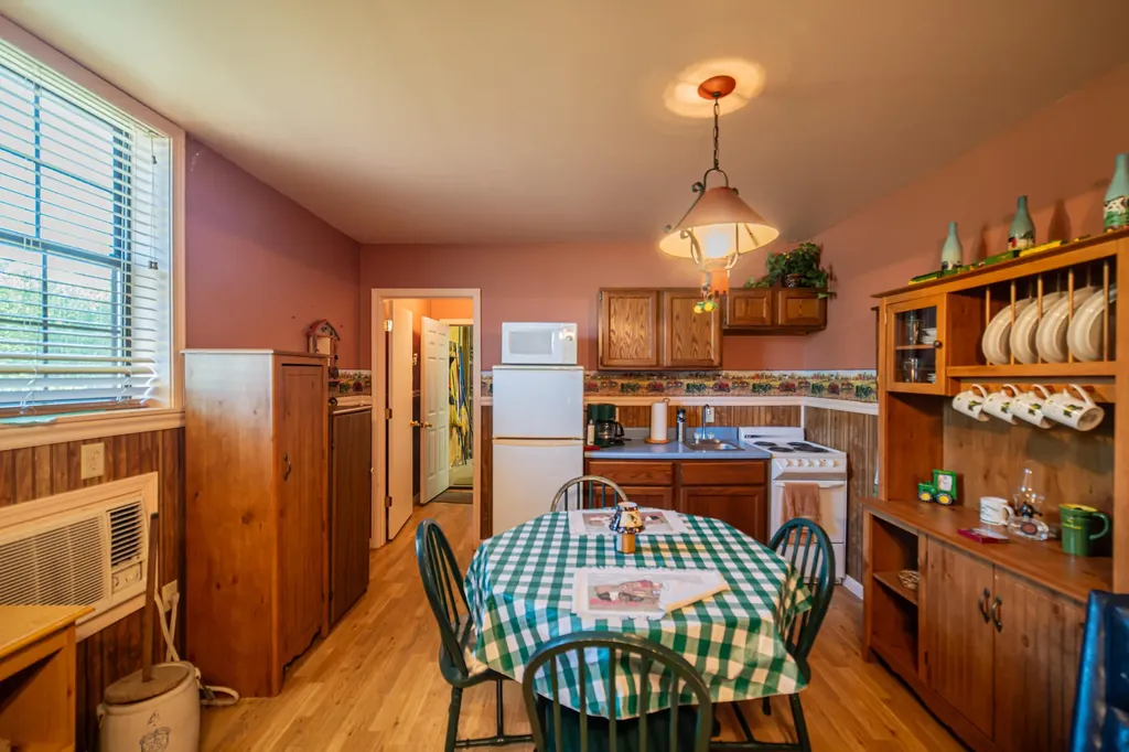 2331 Us-60 Marion KY 42064