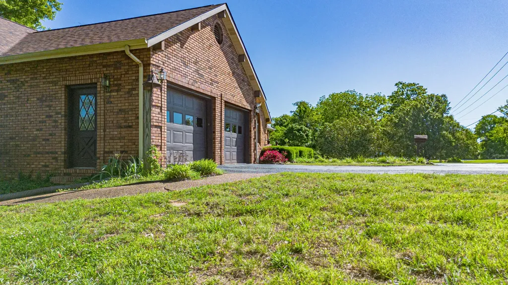 2331 Us-60 Marion KY 42064