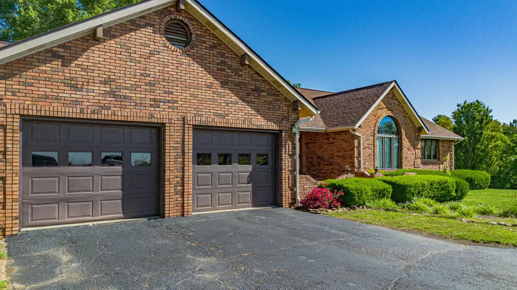 2331 Us-60 Marion KY 42064