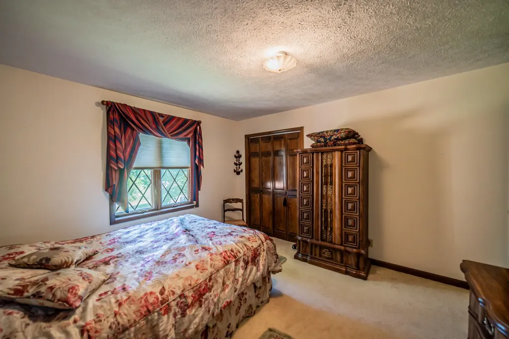 2331 Us-60 Marion KY 42064