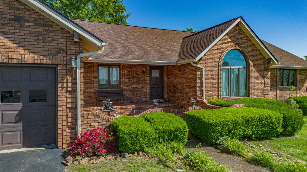 2331 Us-60 Marion KY 42064