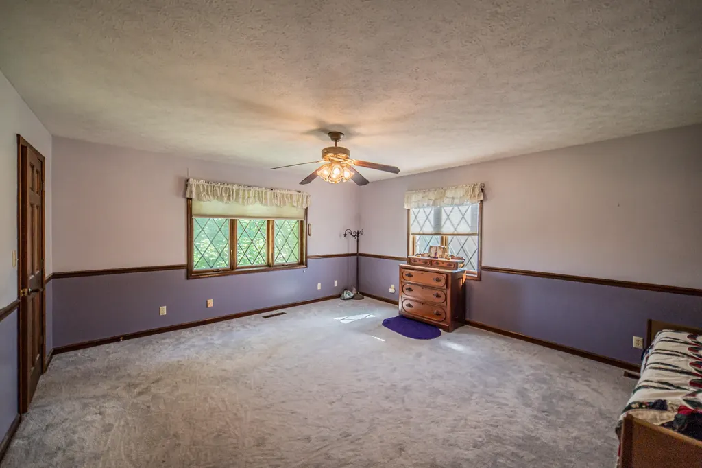 2331 Us-60 Marion KY 42064