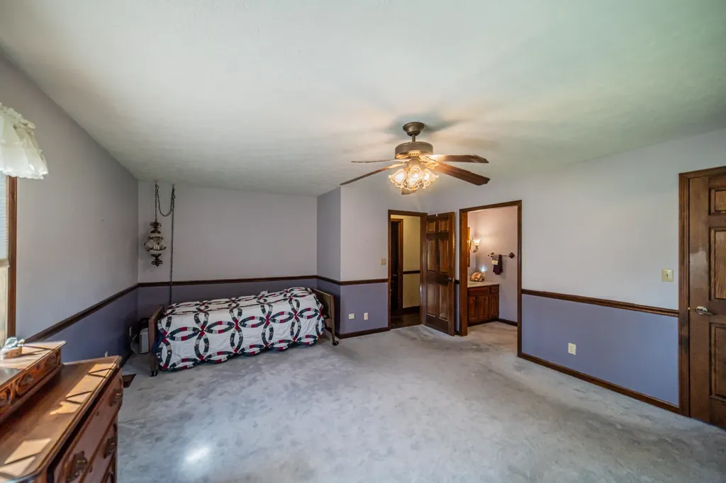 2331 Us-60 Marion KY 42064