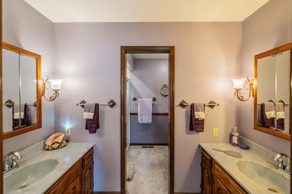 2331 Us-60 Marion KY 42064