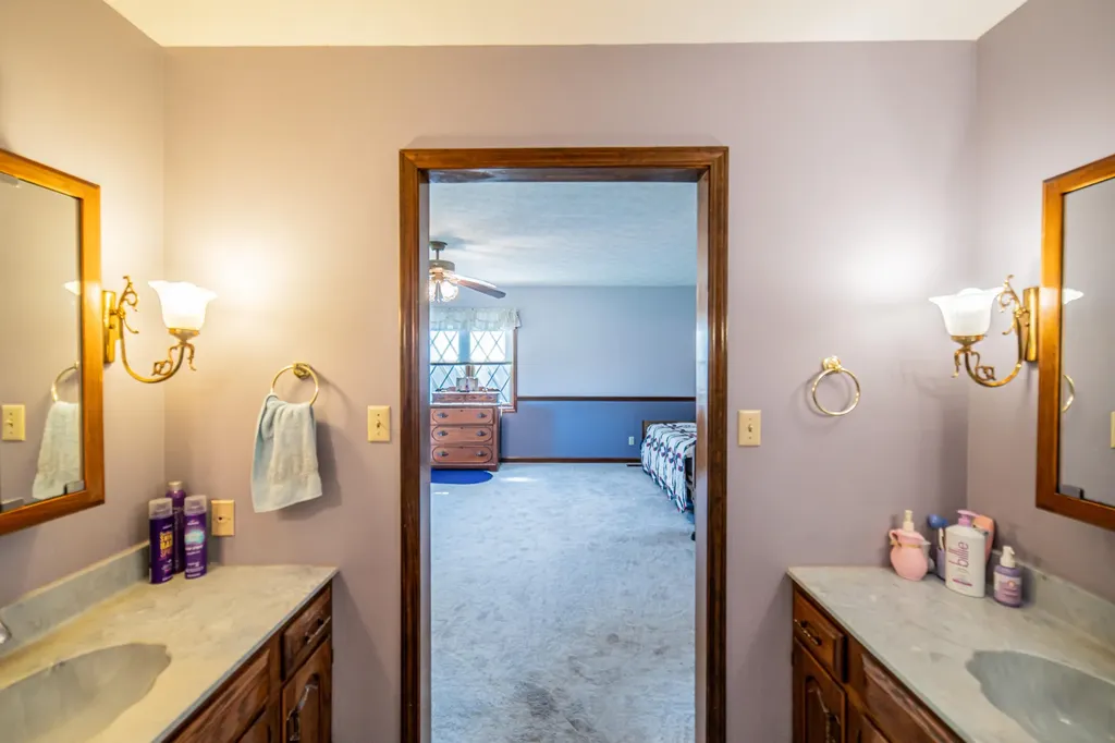 2331 Us-60 Marion KY 42064