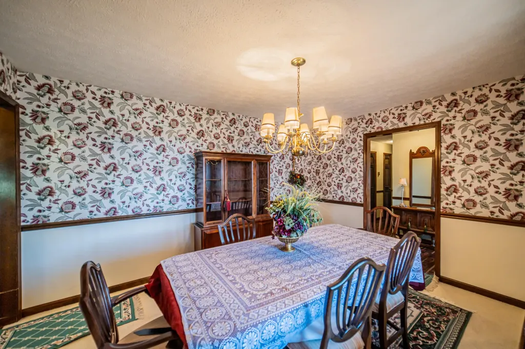 2331 Us-60 Marion KY 42064