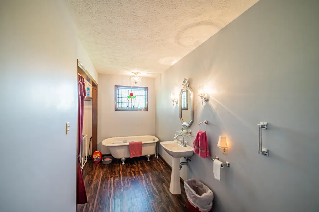 2331 Us-60 Marion KY 42064
