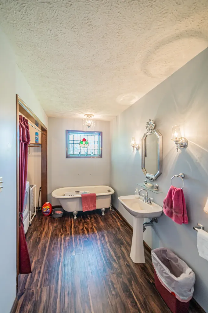 2331 Us-60 Marion KY 42064