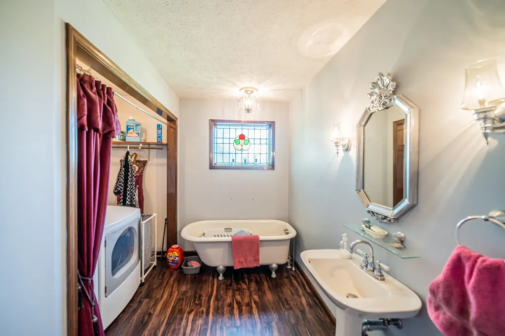 2331 Us-60 Marion KY 42064
