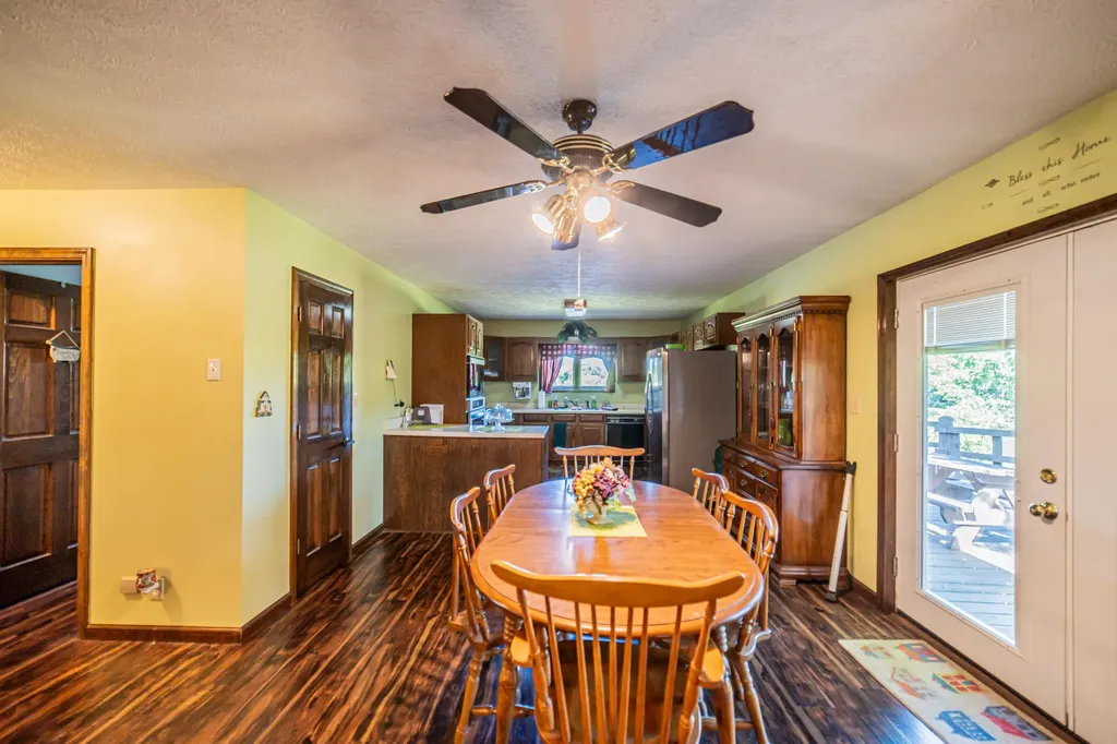 2331 Us-60 Marion KY 42064