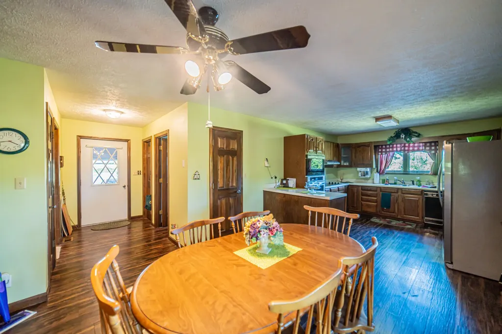 2331 Us-60 Marion KY 42064