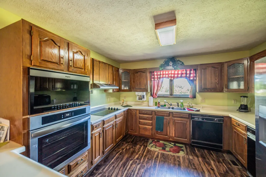 2331 Us-60 Marion KY 42064