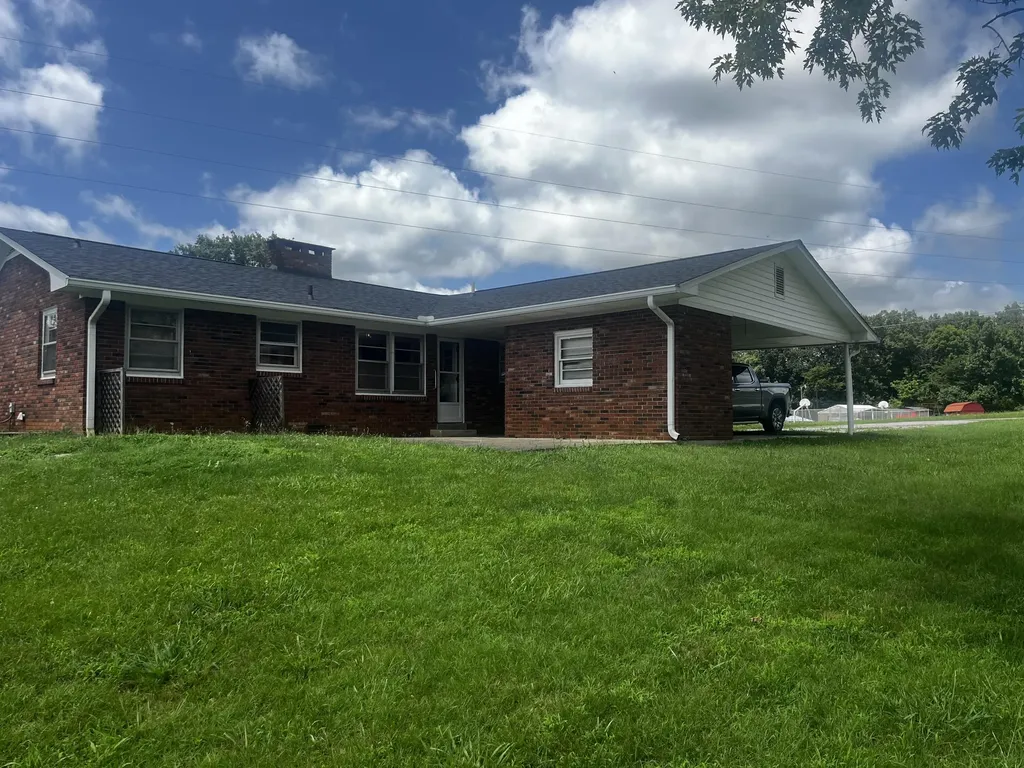 182 Harrison Avenue Monticello KY 42633
