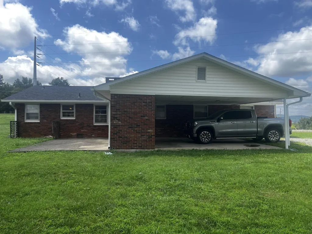 182 Harrison Avenue Monticello KY 42633