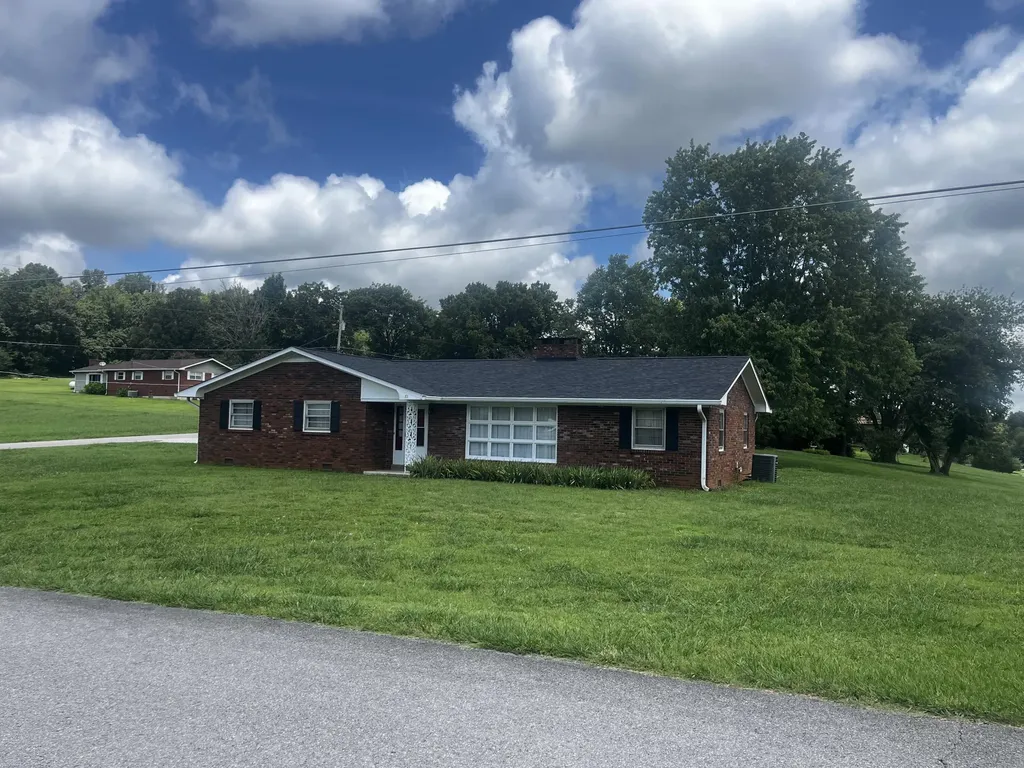 182 Harrison Avenue Monticello KY 42633