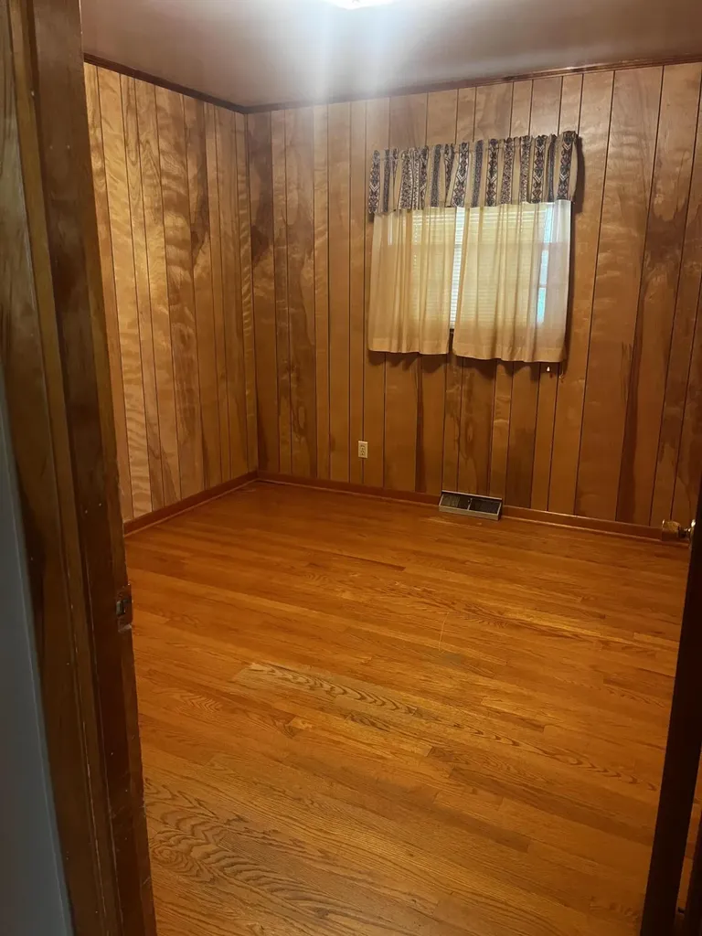 182 Harrison Avenue Monticello KY 42633