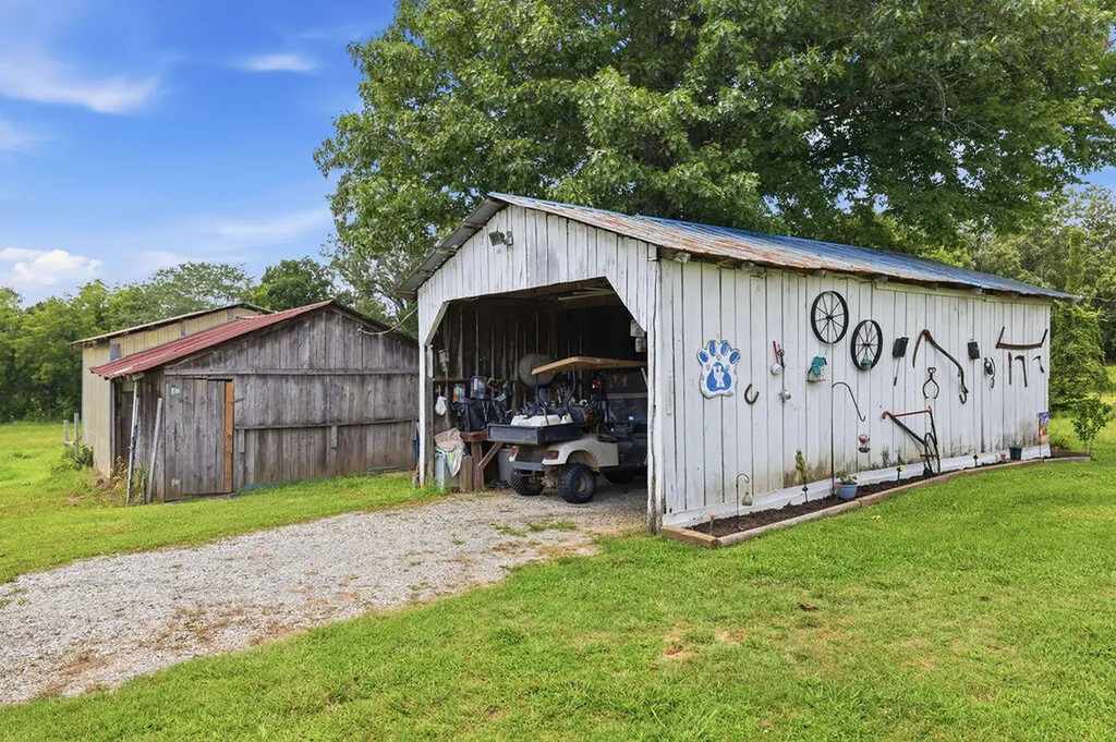3801 N Wadesboro Road Benton KY 42025