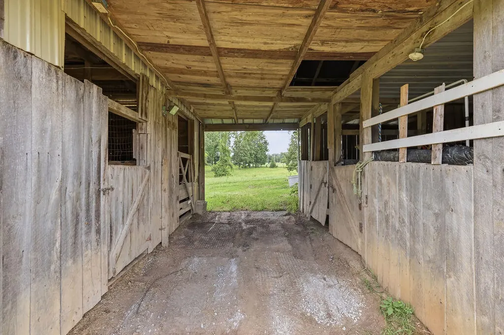 3801 N Wadesboro Road Benton KY 42025
