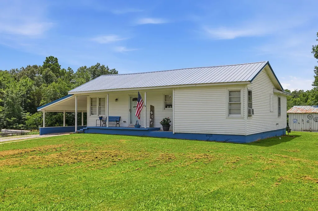 3801 N Wadesboro Road Benton KY 42025
