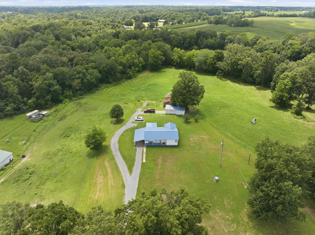 3801 N Wadesboro Road Benton KY 42025