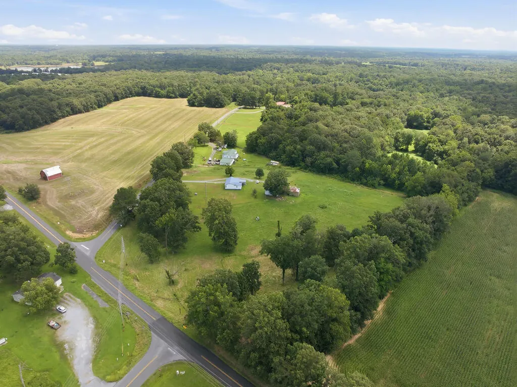 3801 N Wadesboro Road Benton KY 42025
