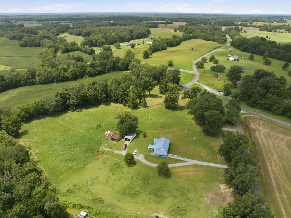 3801 N Wadesboro Road Benton KY 42025