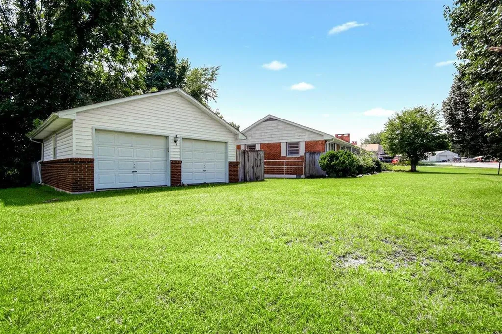 1398 S Wilderness Road Mt Vernon KY 40456