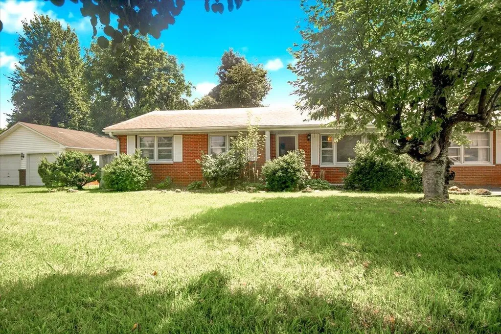 1398 S Wilderness Road Mt Vernon KY 40456