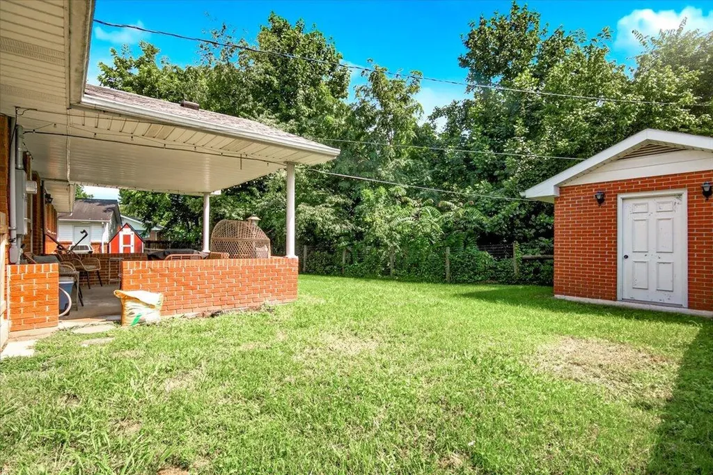 1398 S Wilderness Road Mt Vernon KY 40456