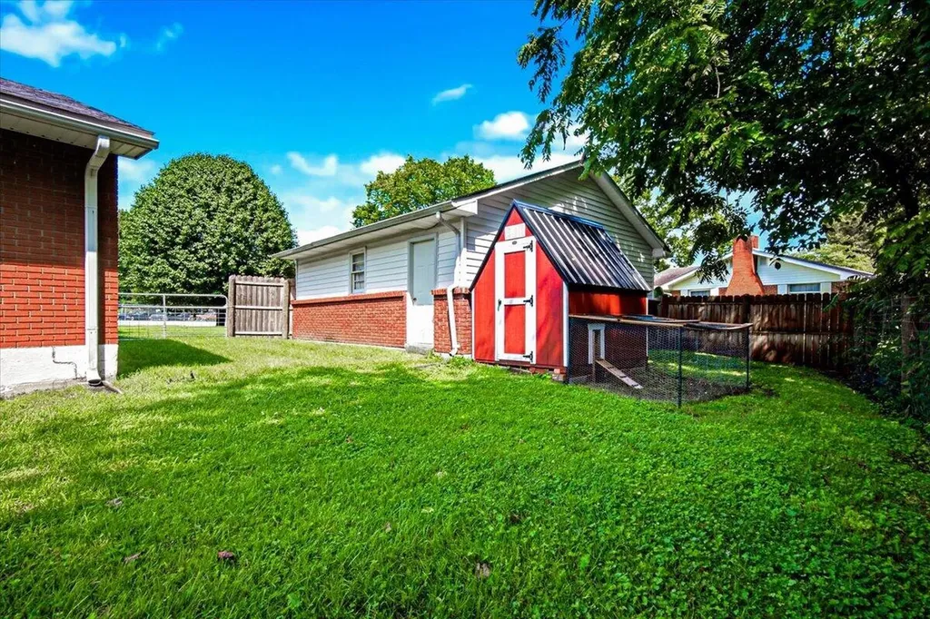 1398 S Wilderness Road Mt Vernon KY 40456