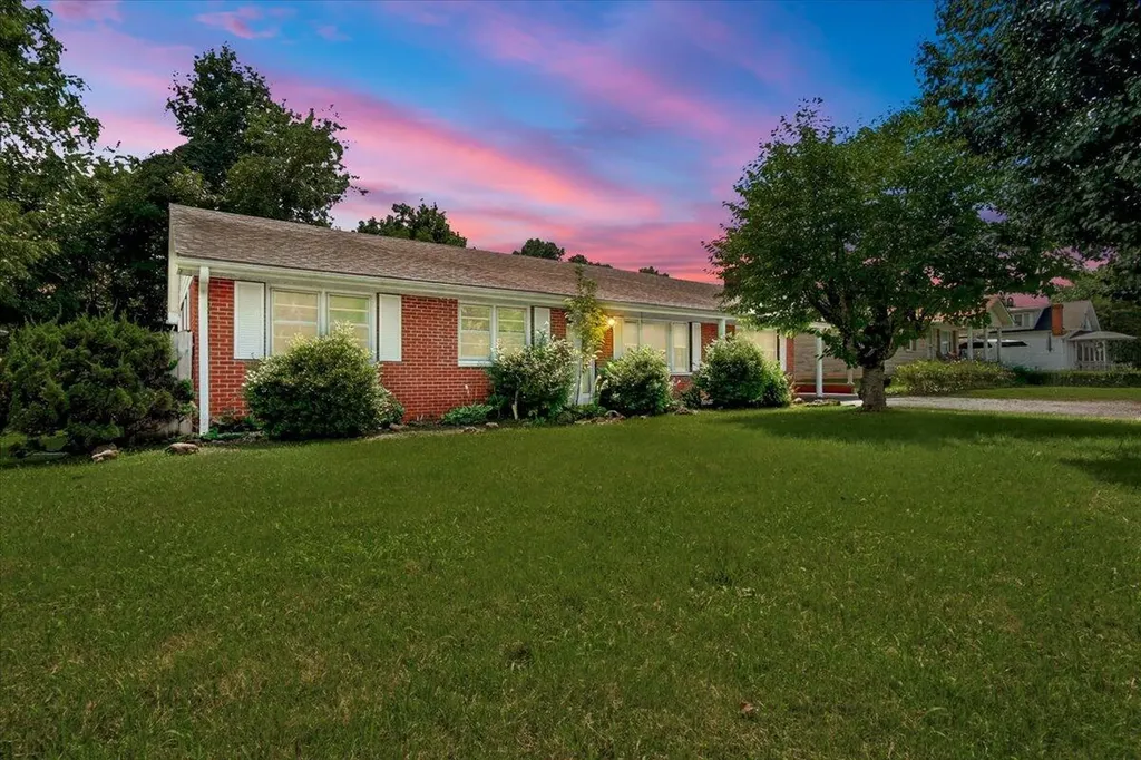 1398 S Wilderness Road Mt Vernon KY 40456