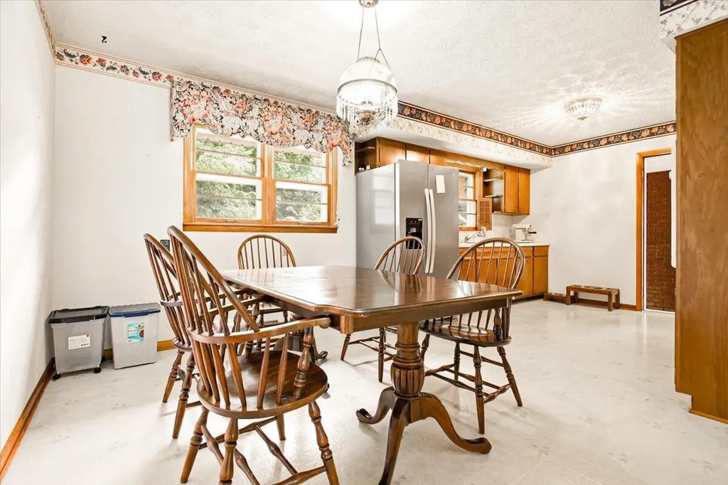 1398 S Wilderness Road Mt Vernon KY 40456