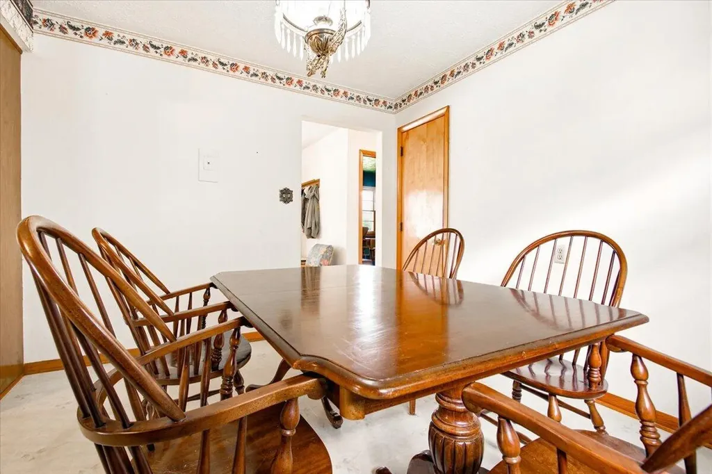 1398 S Wilderness Road Mt Vernon KY 40456