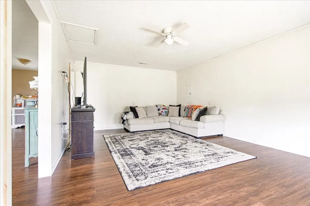 56 Alder Court London KY 40744