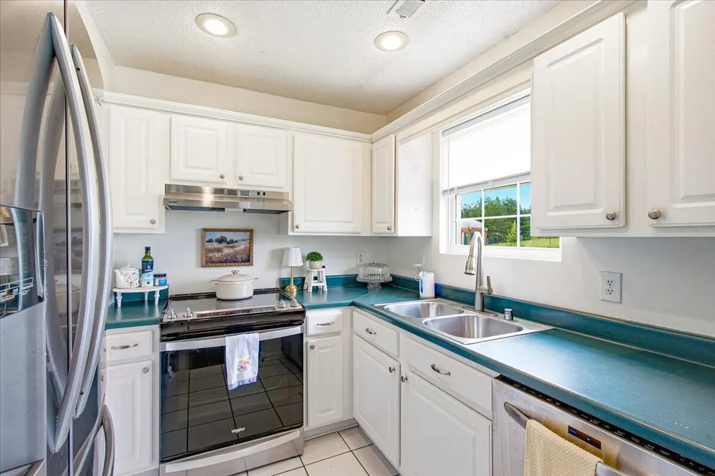 56 Alder Court London KY 40744