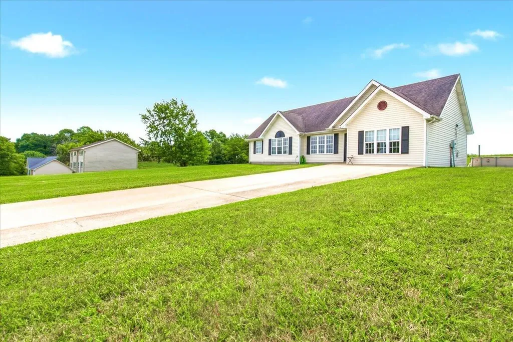 56 Alder Court London KY 40744